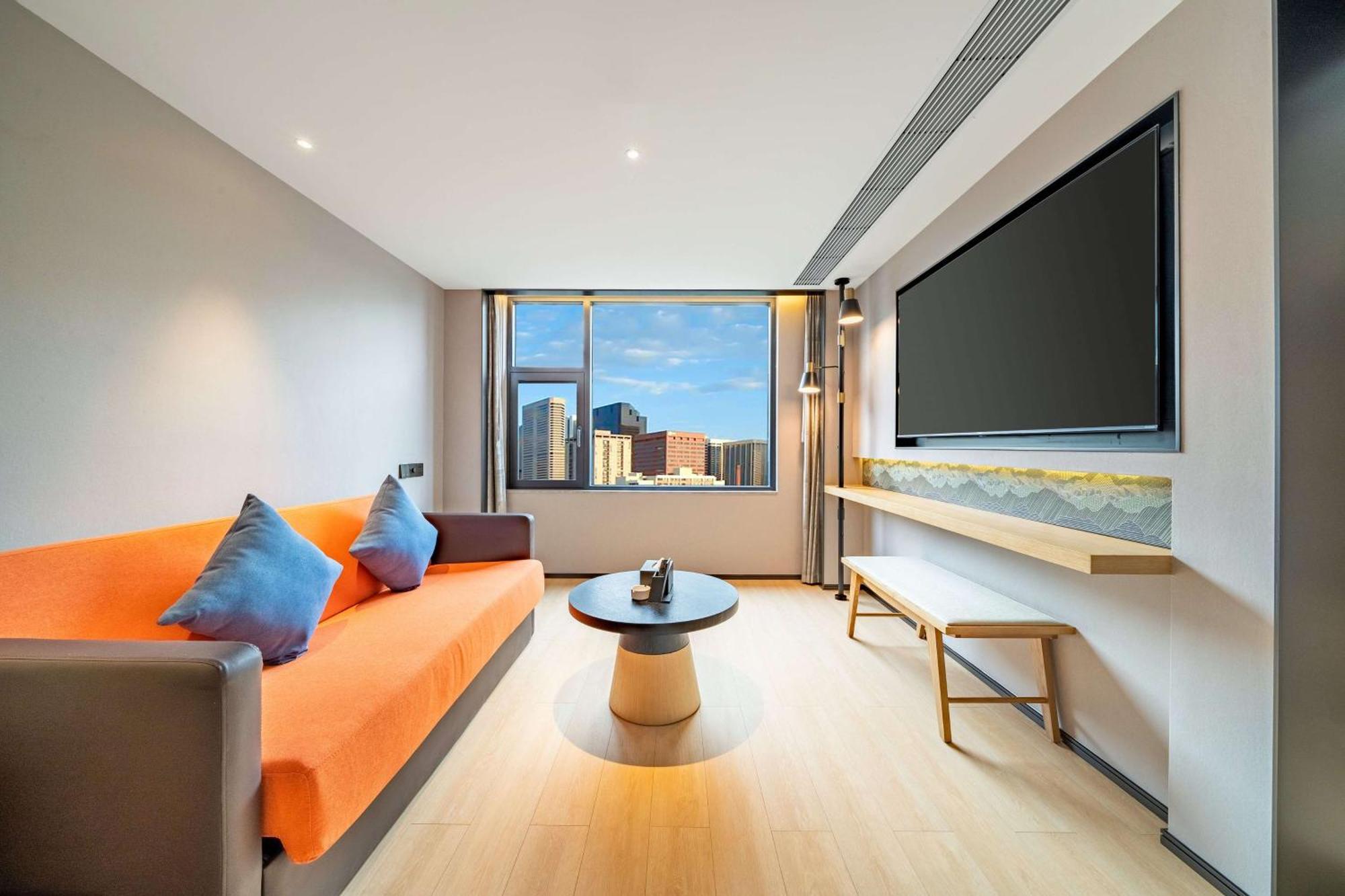 Hilton Garden Inn Chengdu Kuanzhai Alley Экстерьер фото