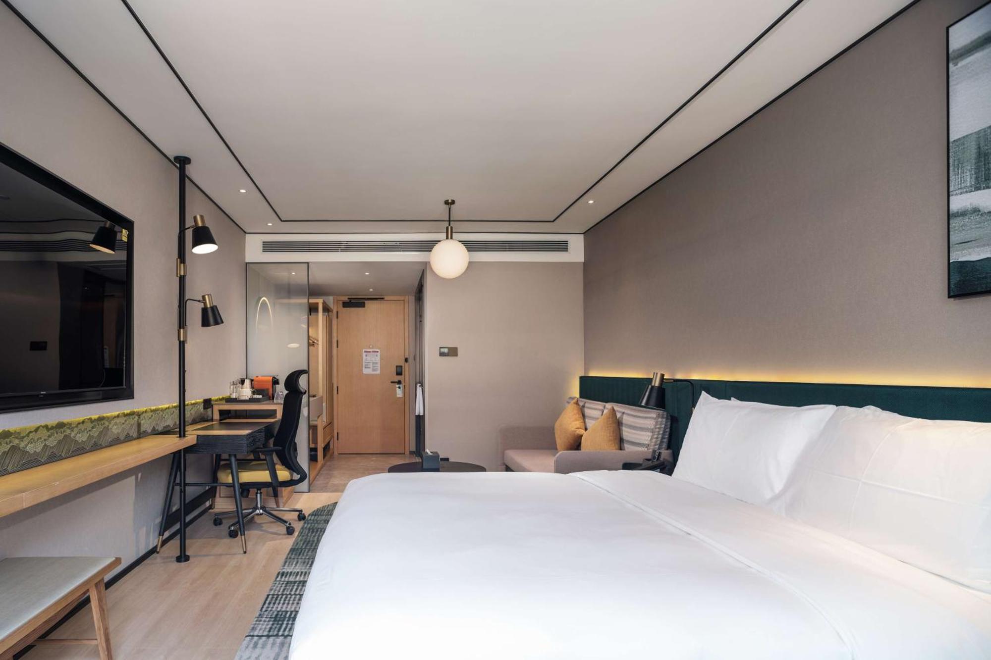 Hilton Garden Inn Chengdu Kuanzhai Alley Экстерьер фото