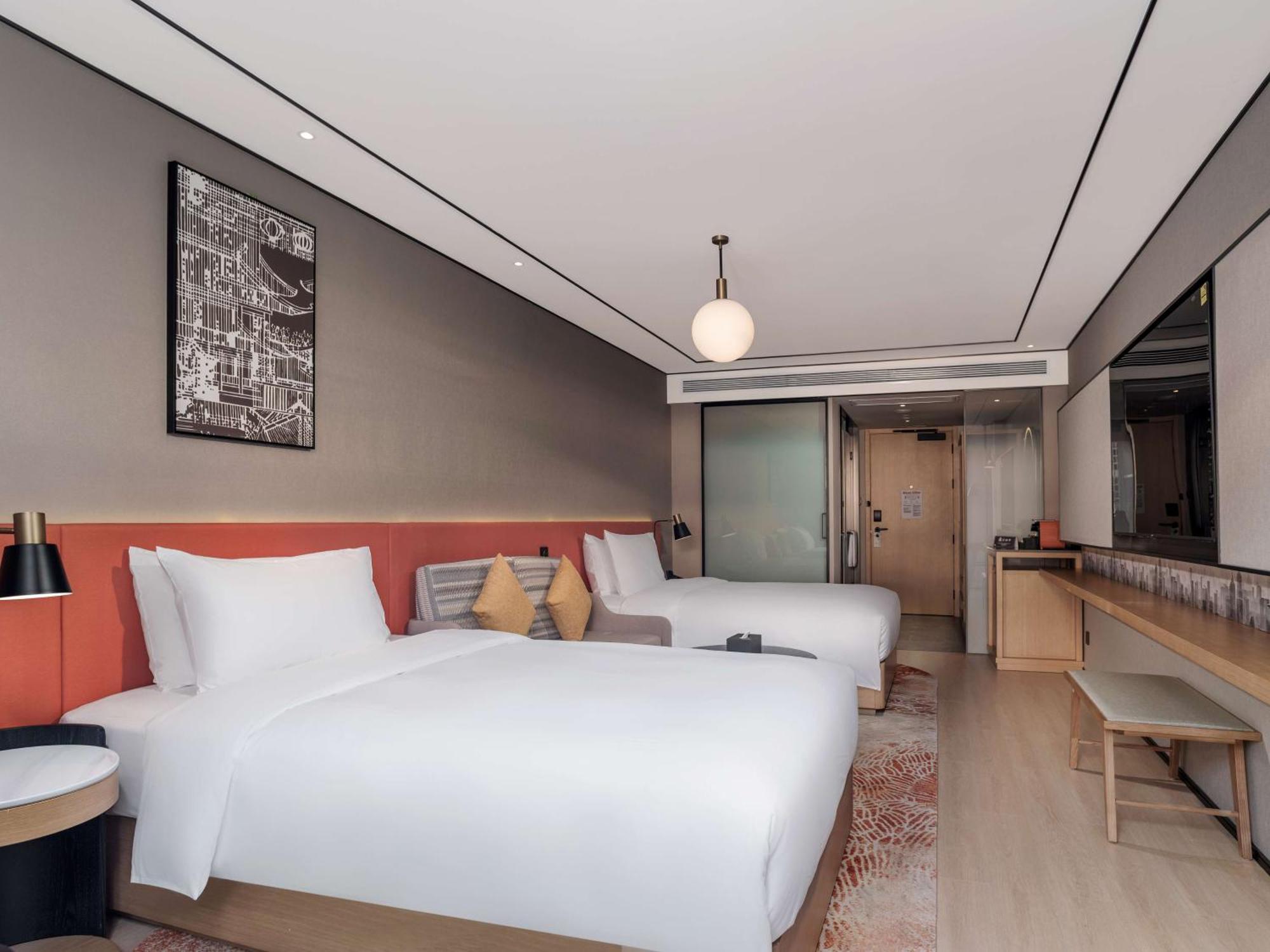 Hilton Garden Inn Chengdu Kuanzhai Alley Экстерьер фото