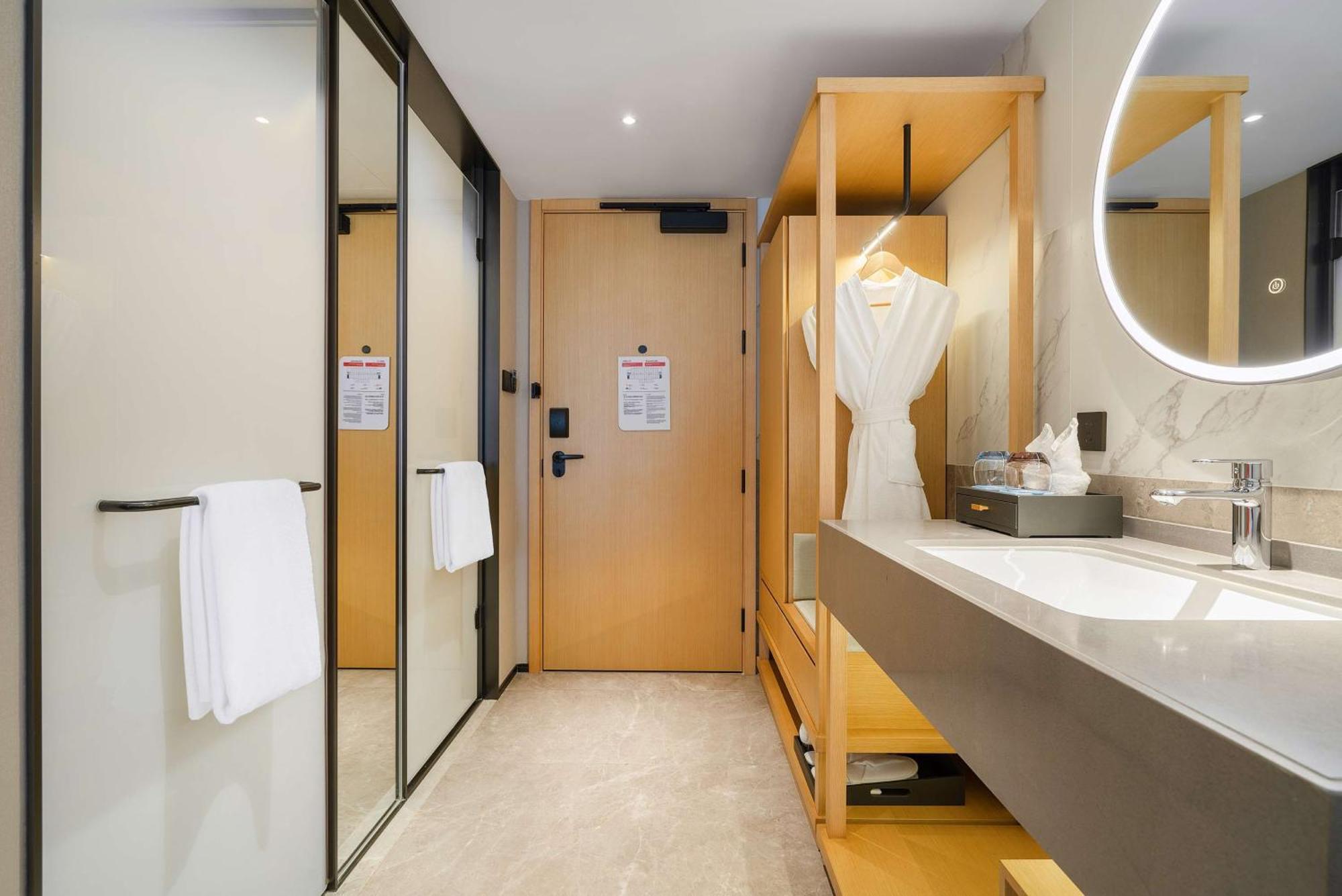 Hilton Garden Inn Chengdu Kuanzhai Alley Экстерьер фото