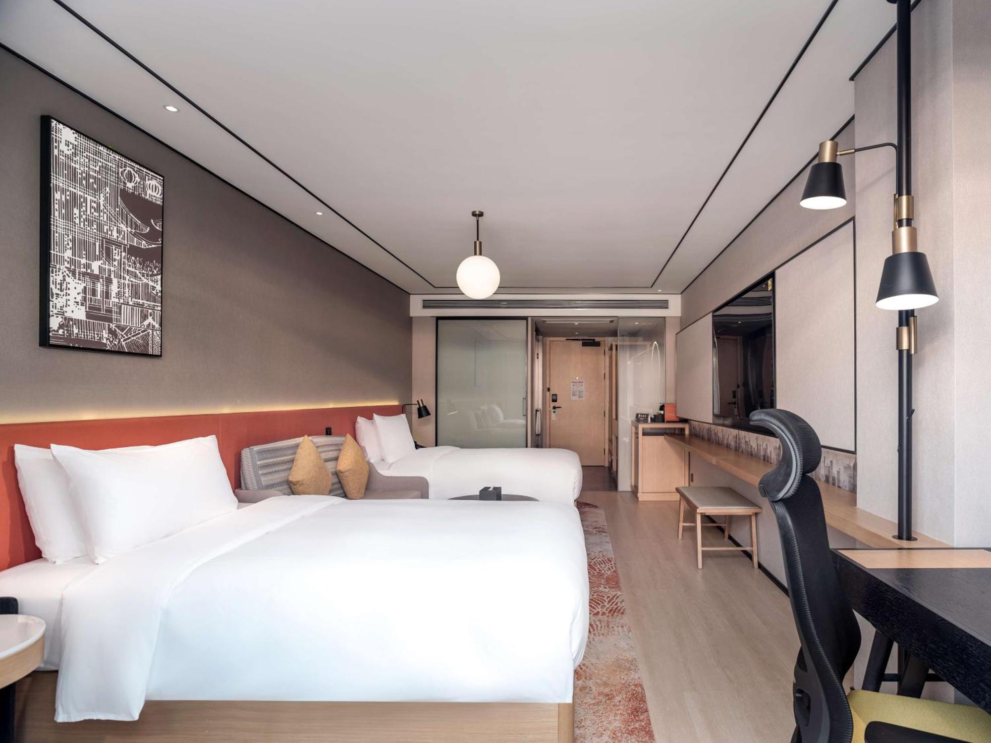 Hilton Garden Inn Chengdu Kuanzhai Alley Экстерьер фото