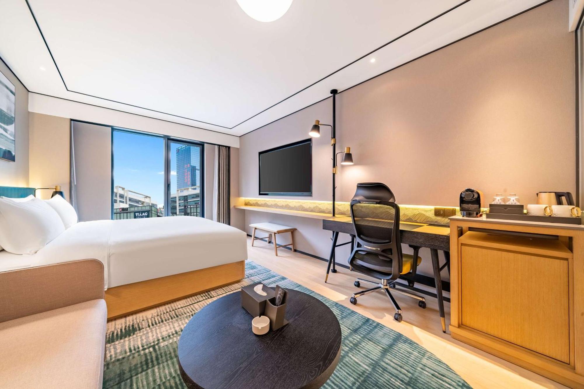 Hilton Garden Inn Chengdu Kuanzhai Alley Экстерьер фото