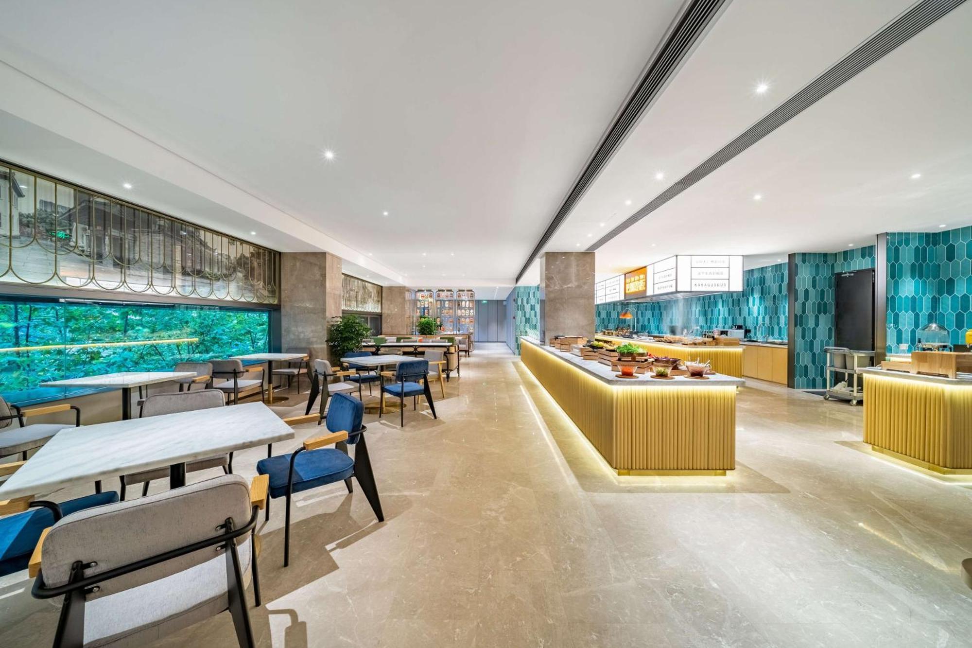 Hilton Garden Inn Chengdu Kuanzhai Alley Экстерьер фото