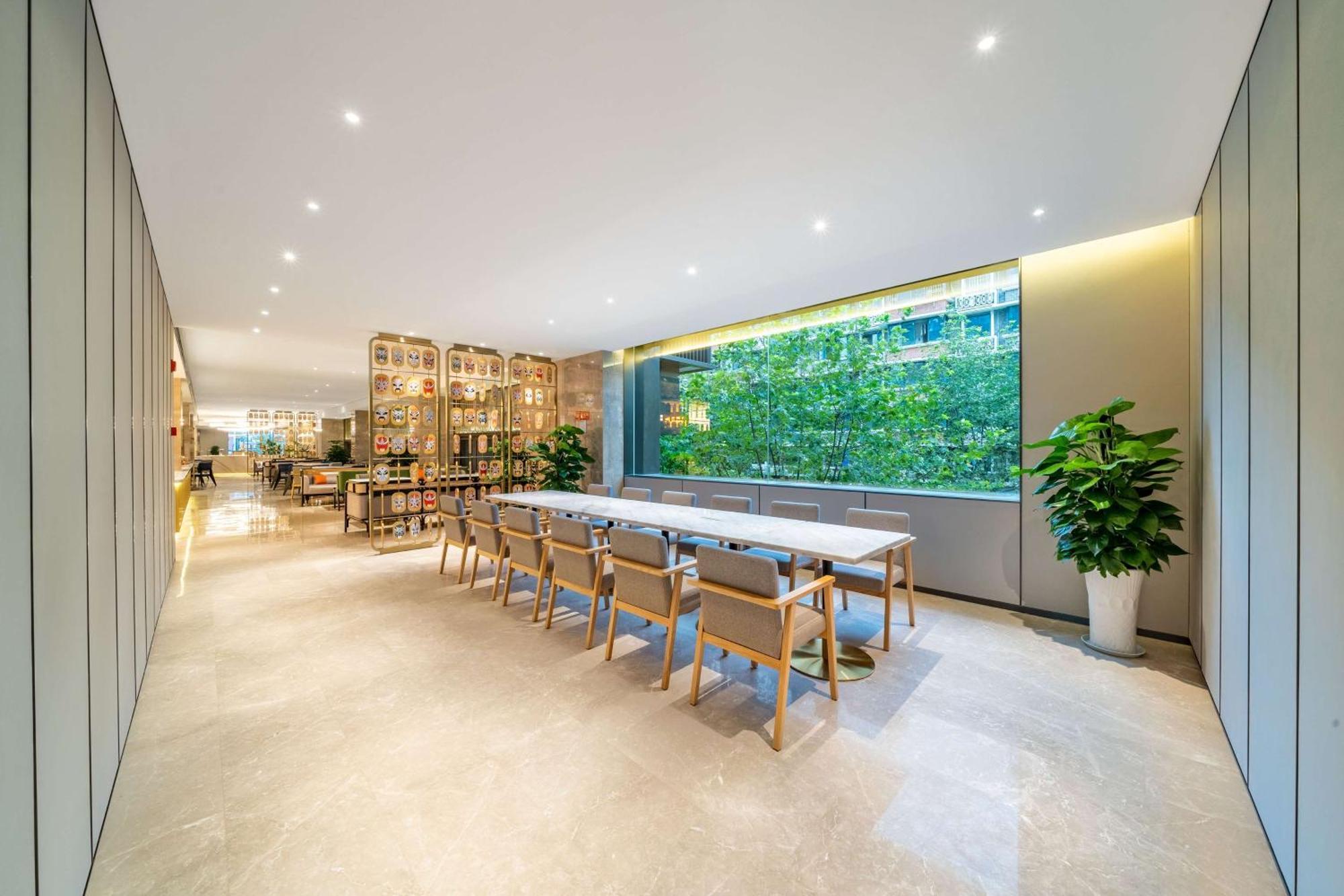 Hilton Garden Inn Chengdu Kuanzhai Alley Экстерьер фото