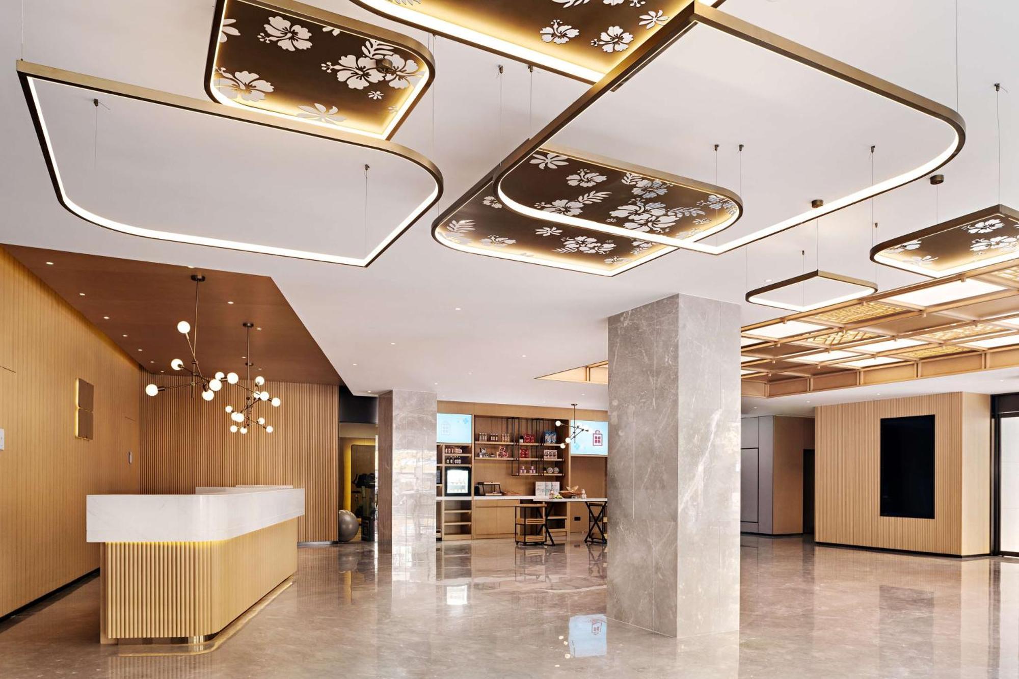 Hilton Garden Inn Chengdu Kuanzhai Alley Экстерьер фото