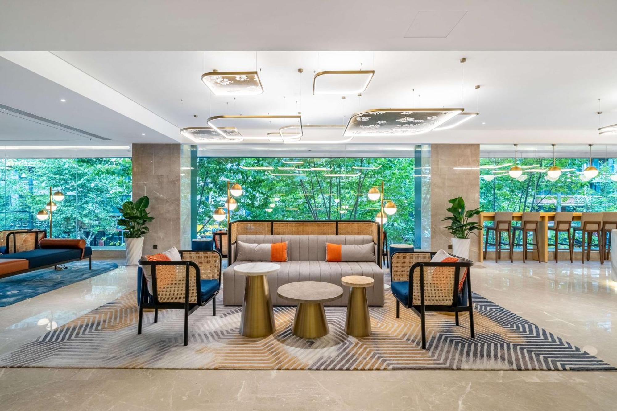Hilton Garden Inn Chengdu Kuanzhai Alley Экстерьер фото