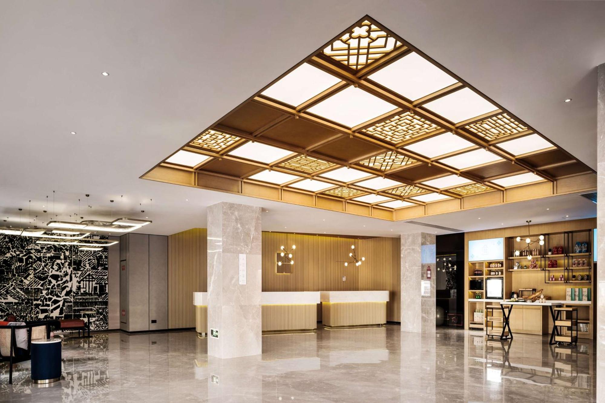 Hilton Garden Inn Chengdu Kuanzhai Alley Экстерьер фото