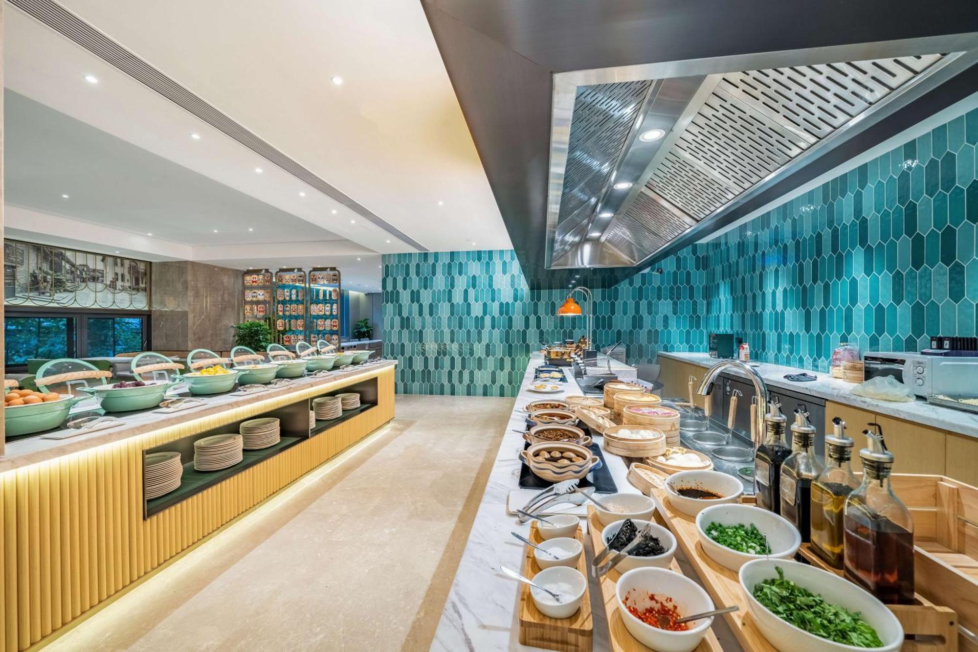 Hilton Garden Inn Chengdu Kuanzhai Alley Экстерьер фото